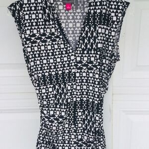 Vince Camuto Black and White Fitted Buttoned Blouse